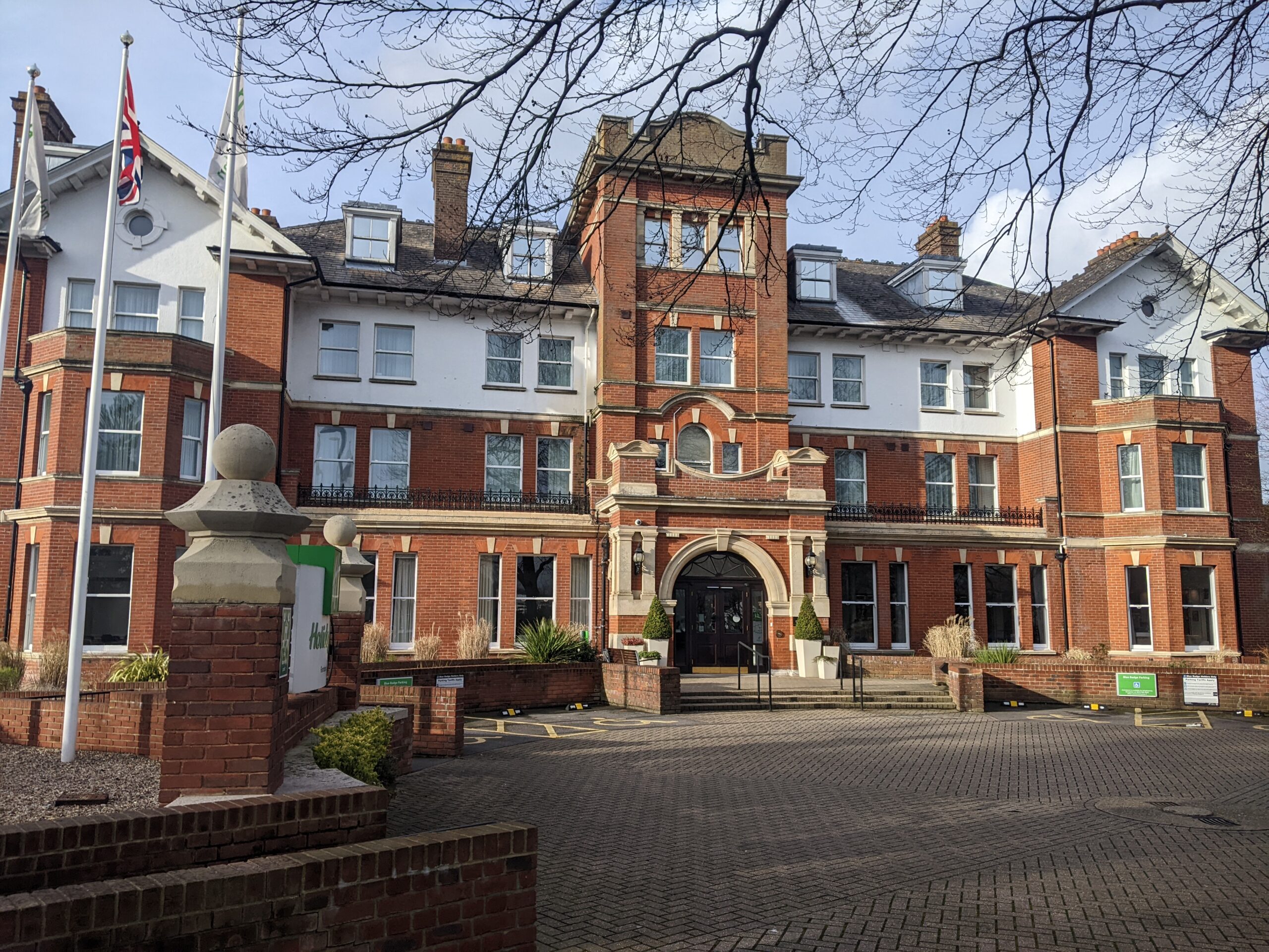 holiday inn farnborough
